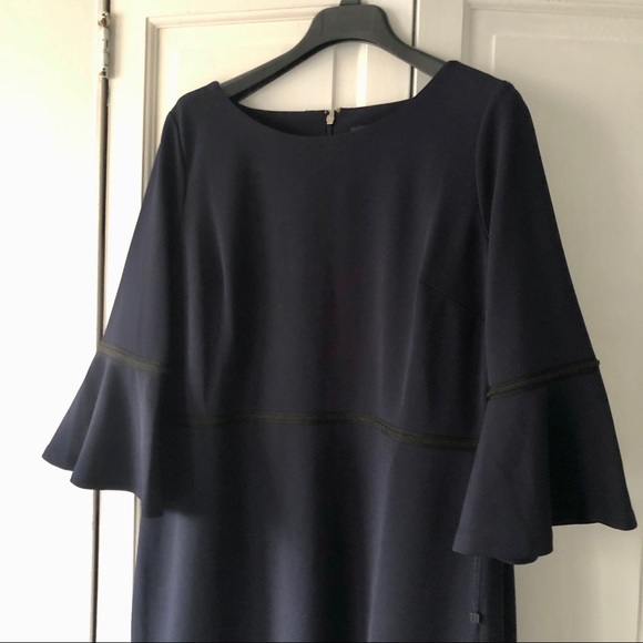 Tommy Hilfiger Bell Sleeve Scuba Dress - Picture 2 of 7